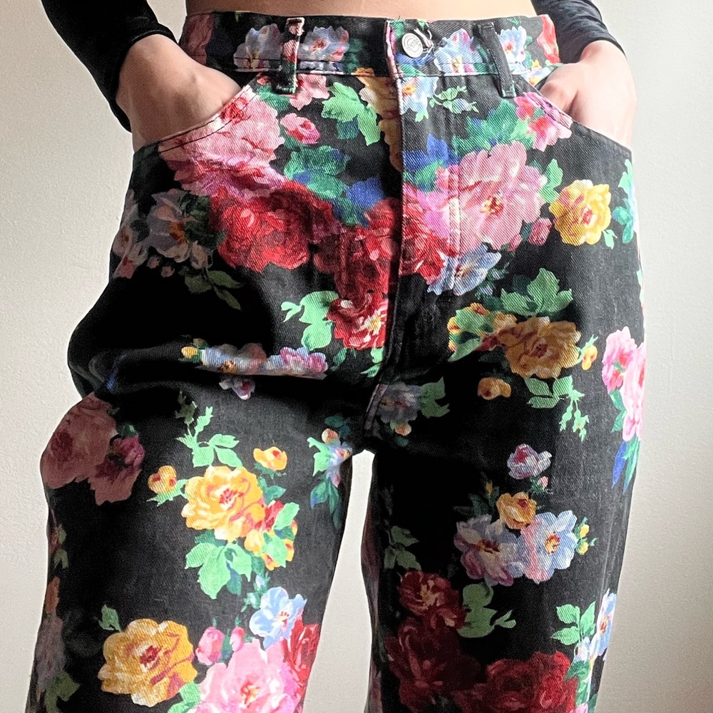 Vintage High Rise Rose Mom Jeans
